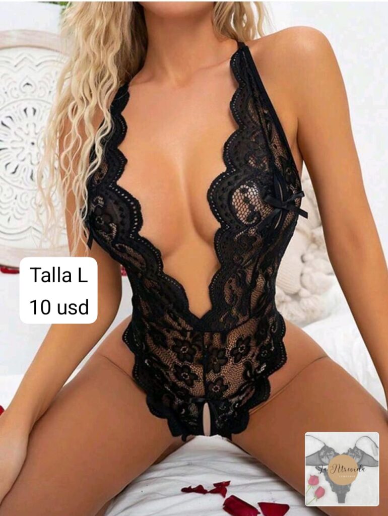 Body negro de encaje floral